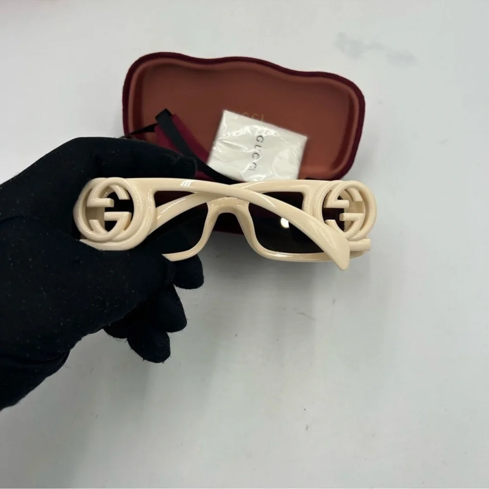Women’s Gucci oversized square acetate sunglasses GG1326S made in Italy